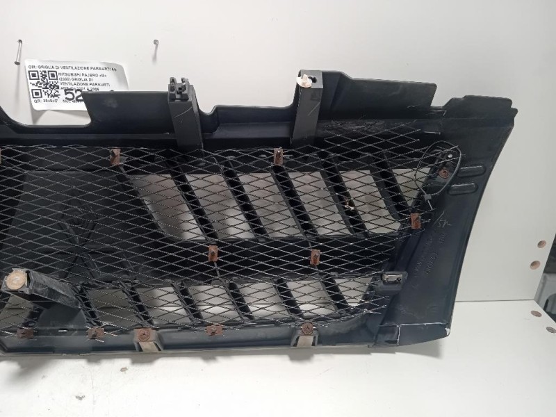 Griglia DI Ventilazione Paraurti ANT GRIGLIA DI VENTILAZIONE PARAURTI ANT Mitsubishi Pajero III 2000