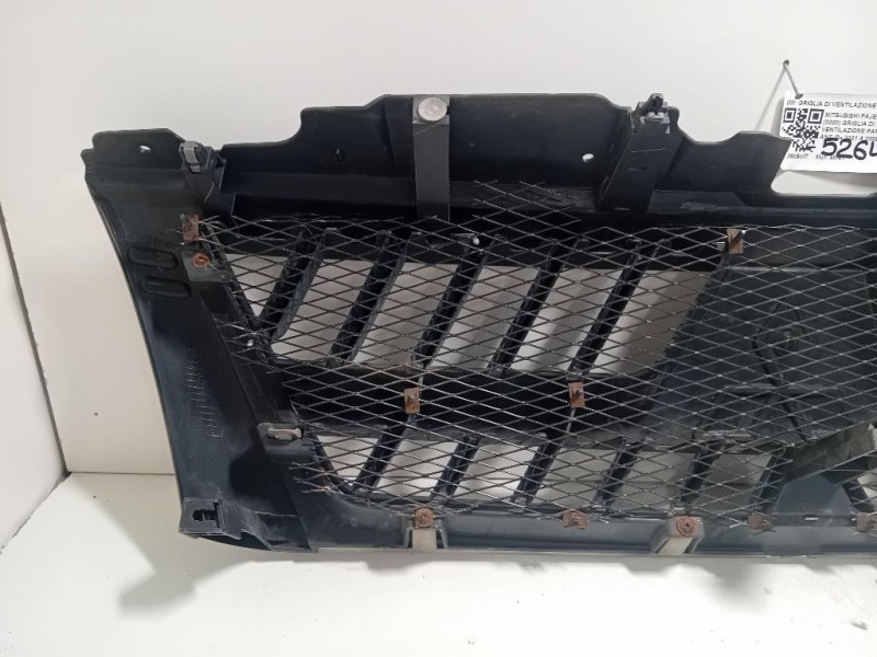 Griglia DI Ventilazione Paraurti ANT GRIGLIA DI VENTILAZIONE PARAURTI ANT Mitsubishi Pajero III 2000