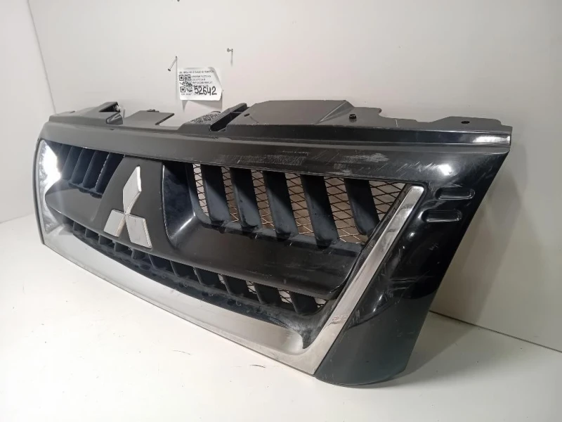 Griglia DI Ventilazione Paraurti ANT GRIGLIA DI VENTILAZIONE PARAURTI ANT Mitsubishi Pajero III 2000
