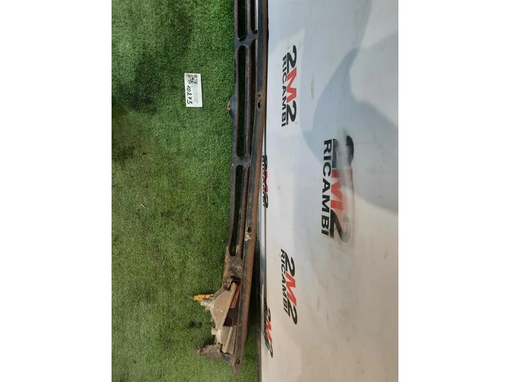 Griglia DI Ventilazione Paraurti ANT Nissan Patrol 1983-1988