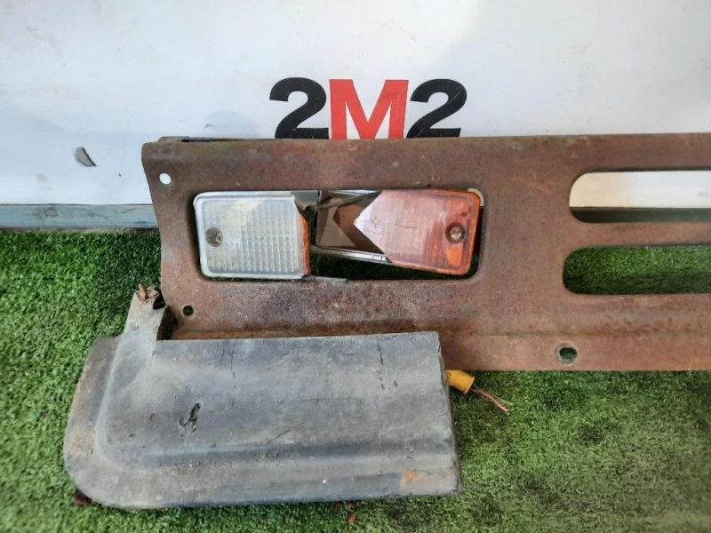 Griglia DI Ventilazione Paraurti ANT Nissan Patrol 1983-1988