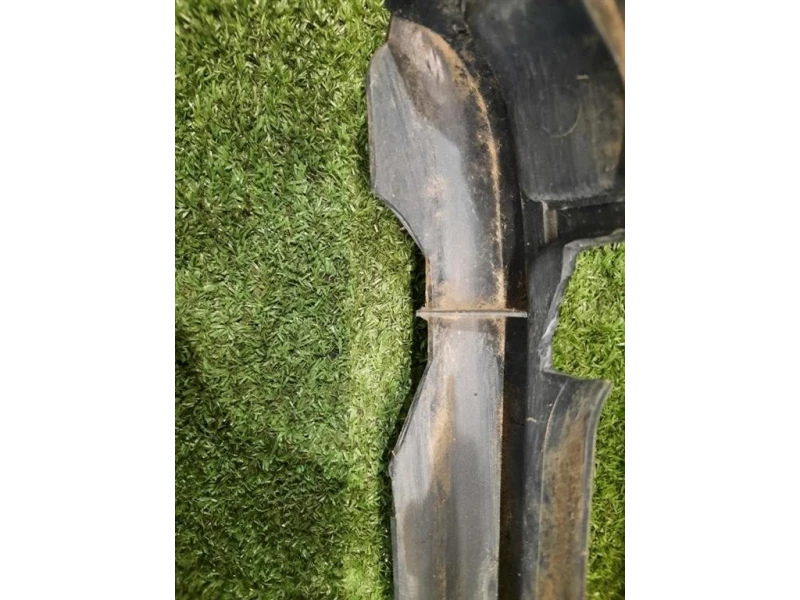 Griglia DI Ventilazione Paraurti ANT 62310G9601 Nissan Patrol GR I 1988