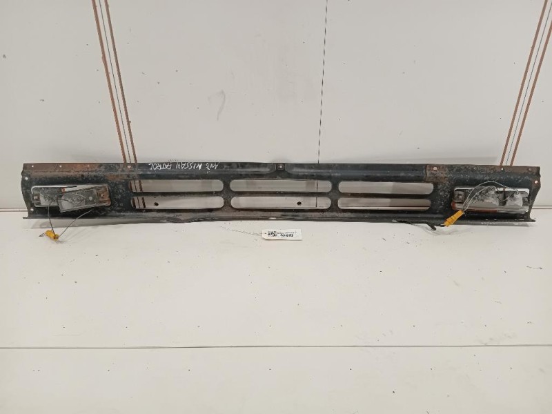 Griglia DI Ventilazione Paraurti ANT Nissan Patrol GR II 2005