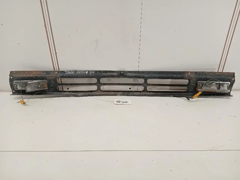 Griglia DI Ventilazione Paraurti ANT Nissan Patrol GR II 2005