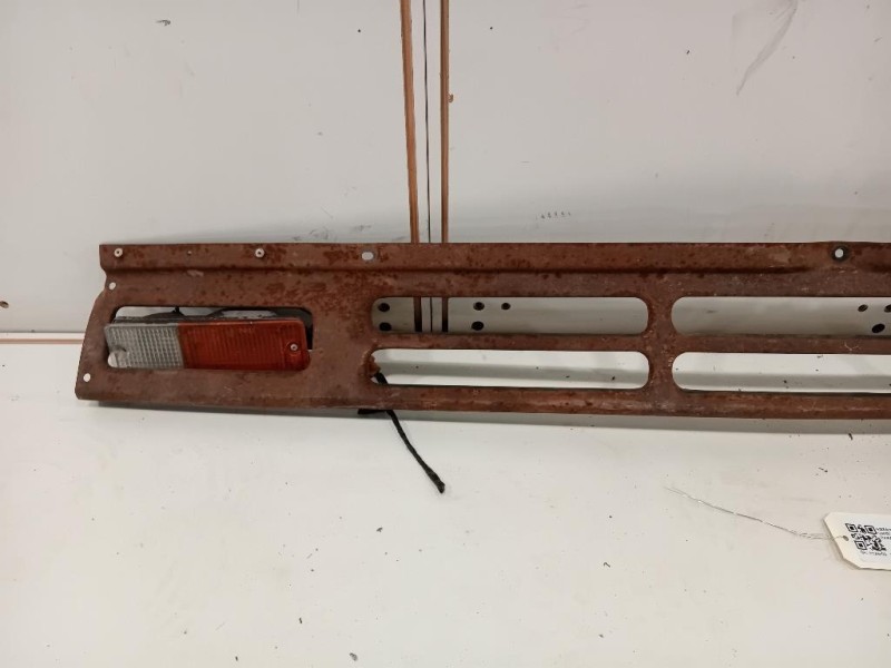 Griglia DI Ventilazione Paraurti ANT Nissan Patrol GR II 2005