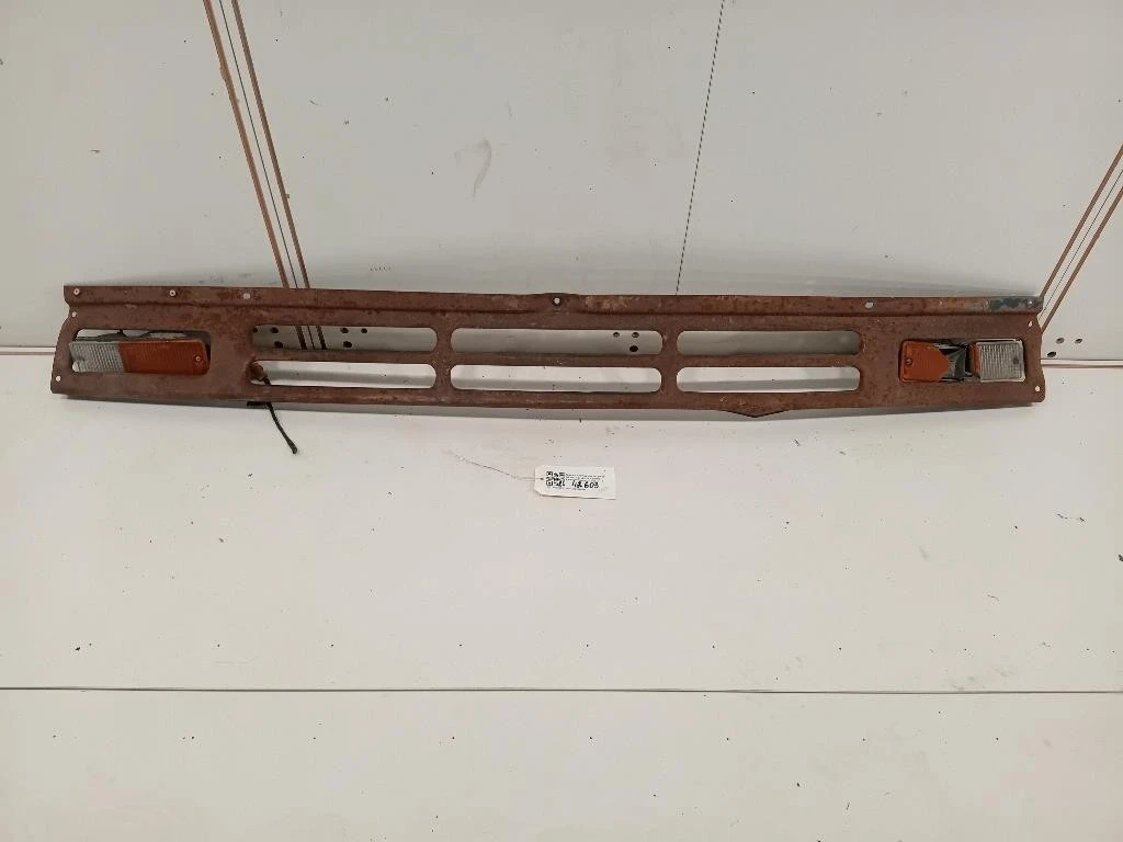 Griglia DI Ventilazione Paraurti ANT Nissan Patrol GR II 2005