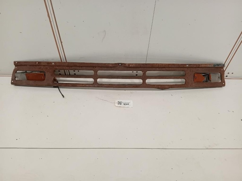 Griglia DI Ventilazione Paraurti ANT Nissan Patrol GR II 2005