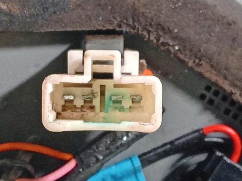 Fanale POST DX 92404-3Z5 Hyundai I40 2012