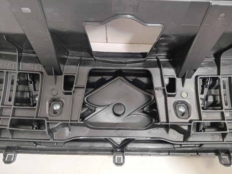 Griglia DI Ventilazione Paraurti ANT 72121-86R0 Suzuki Vitara II 2018