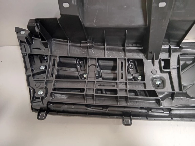 Griglia DI Ventilazione Paraurti ANT 72121-86R0 Suzuki Vitara II 2018