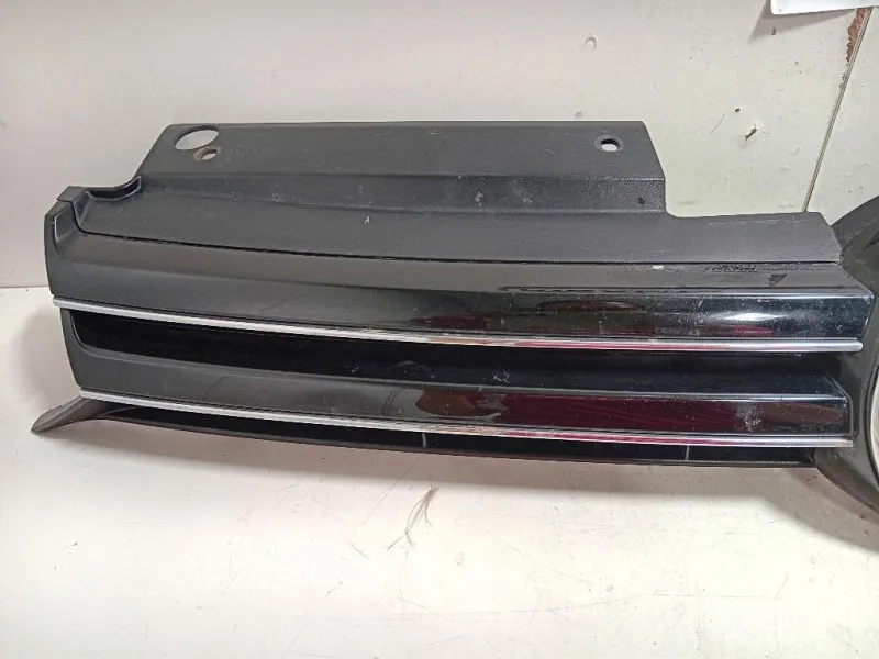Griglia DI Ventilazione Paraurti ANT 5K0 853 653 5K0853653 Volkswagen GOLF VI 2009