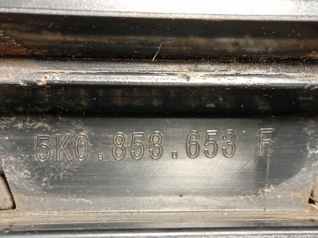 Griglia DI Ventilazione Paraurti ANT 5K0 853 658 Volkswagen GOLF VI 2009