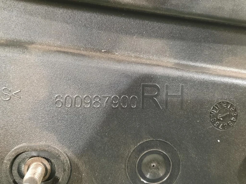 Griglia DI Ventilazione Paraurti ANT 08678556 Volvo V50 2004