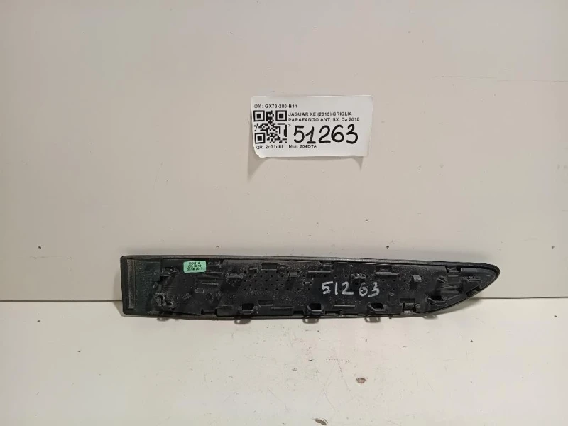 Griglia Parafango ANT SX GX73-280-B11 Jaguar XE 2015