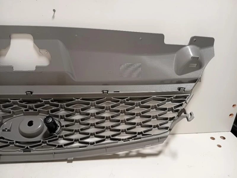 Griglia Radiatore 6S71 8A100 BAW Ford Mondeo III 2001