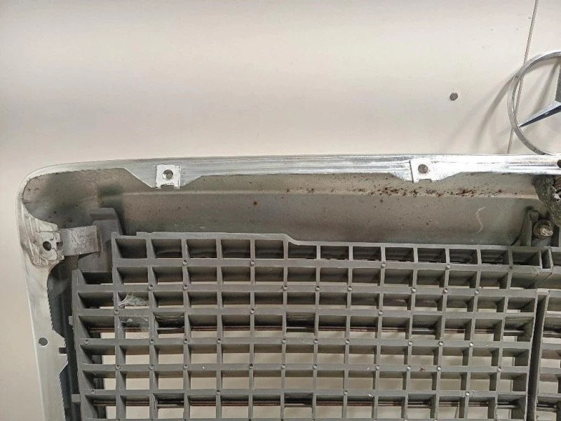 Griglia Radiatore A1248880223 Mercedes Classe E W124 1985