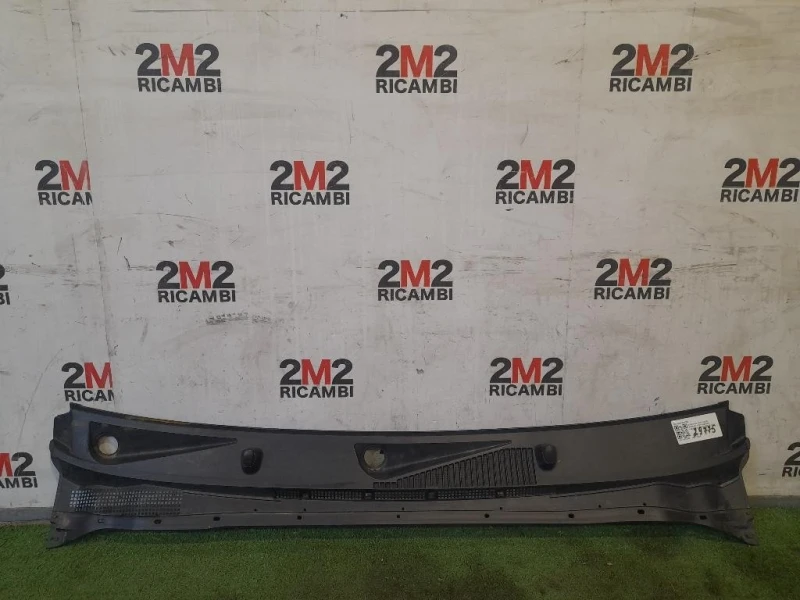 Griglia Ventilazione Parabrezza 66862EB300 Nissan Navara 2005