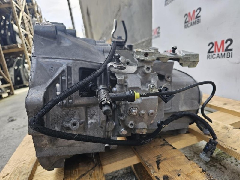 Cambio CAMBIO MANUALE Peugeot 208 I 2015