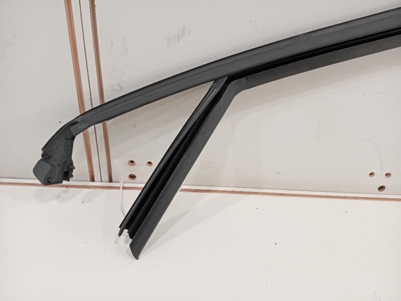 Guarnizione ANT Porta ANT SX 9823226680 Peugeot 208 I 2015