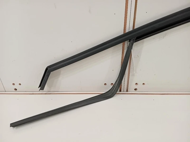Guarnizione ANT Porta ANT SX 9810970780 Peugeot 208 II 2019