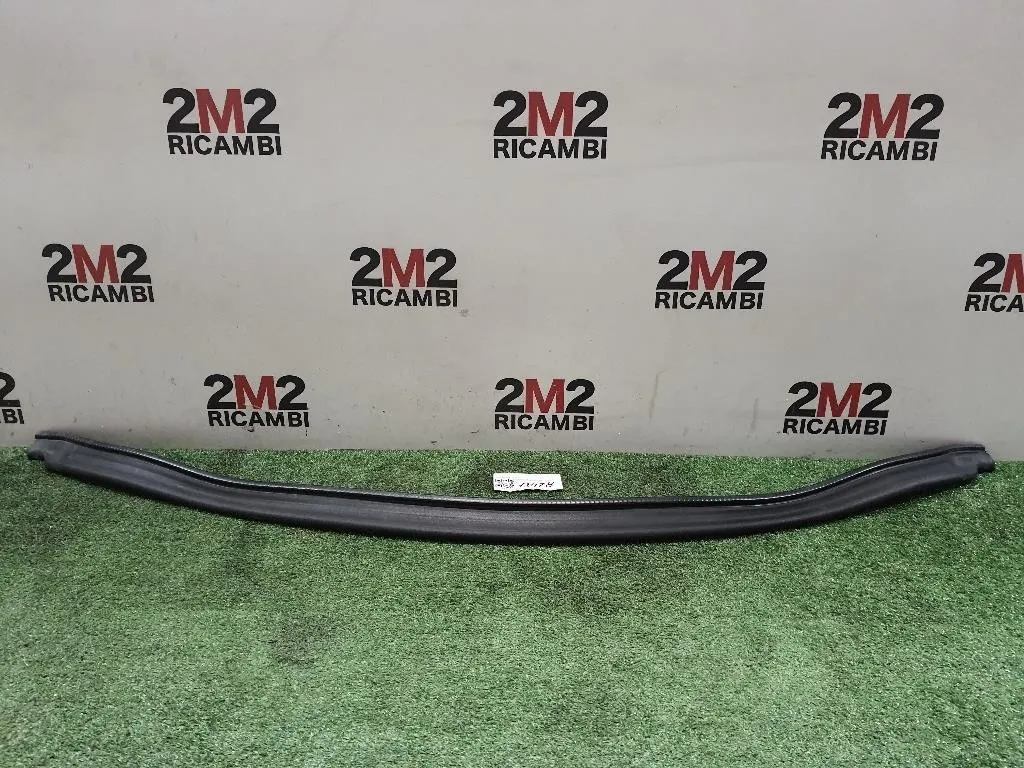 Guarnizione Cofano ANT A2468310042 Mercedes Classe B W246 2012