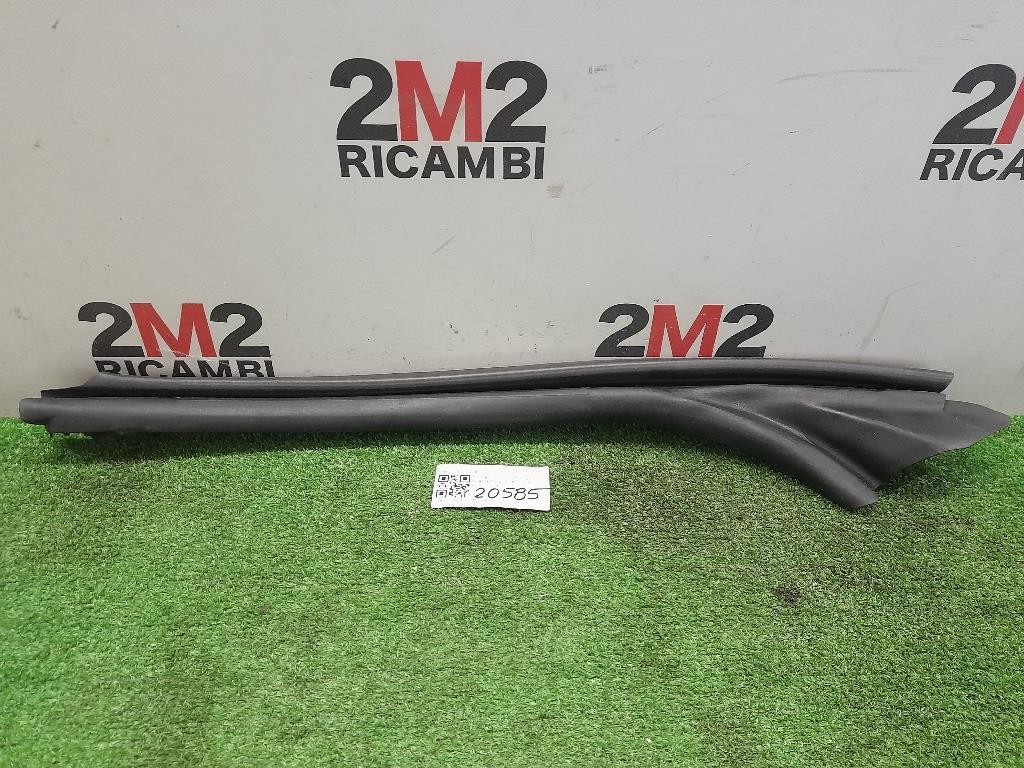 Guarnizione Porta SUP ANT DX 8W7831722B DX Audi A5 F57 Cabrio 2016