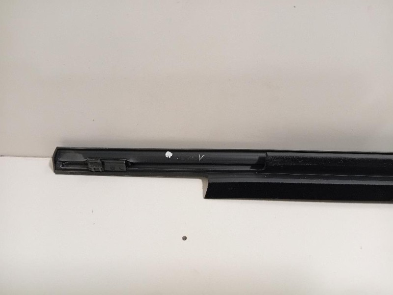 Guarnizione Raschiavetro Porta EST ANT DX B000827780 Citroen C1 II 2014