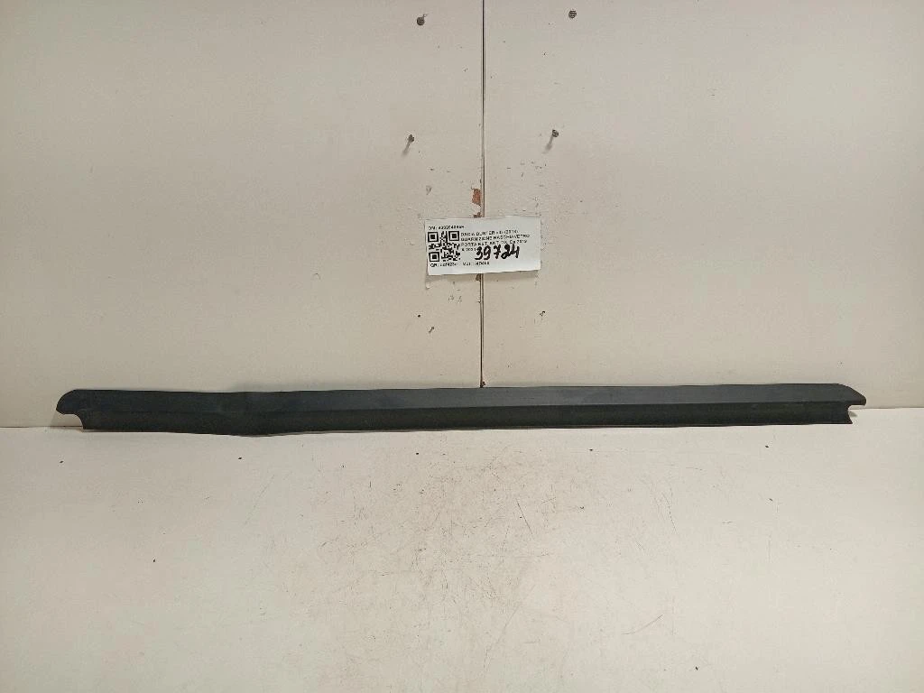 Guarnizione Raschiavetro Porta EST ANT DX 808204085R Dacia Duster II 2018