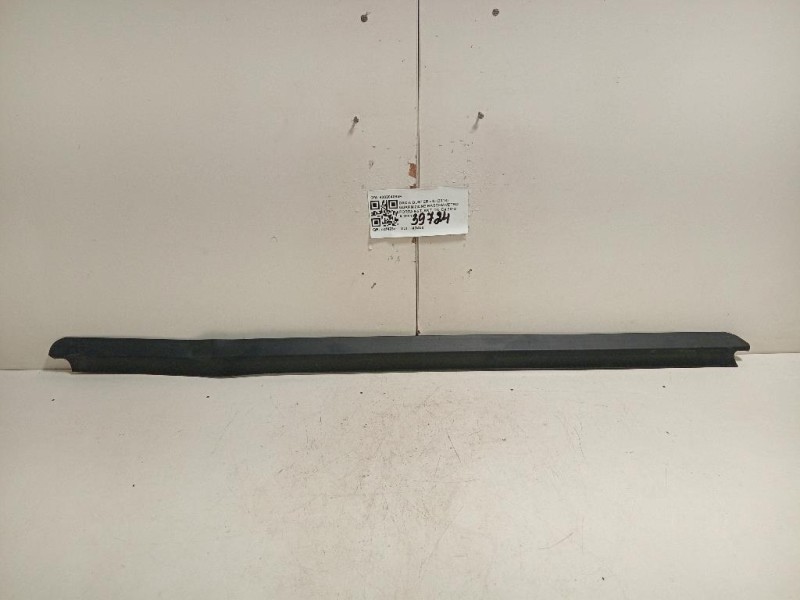 Guarnizione Raschiavetro Porta EST ANT DX 808204085R Dacia Duster II 2018