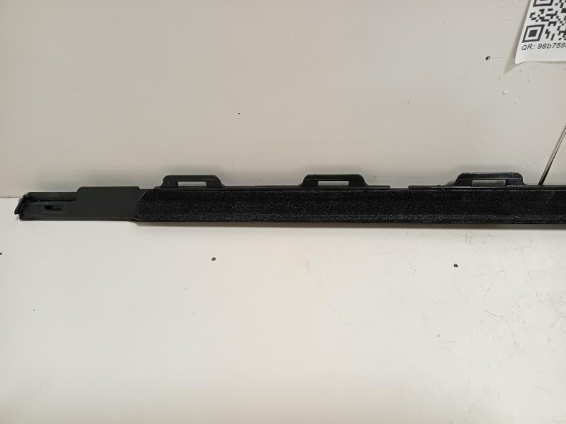 Guarnizione Raschiavetro Porta EST ANT DX 9673931380 Peugeot 2008 I 2016