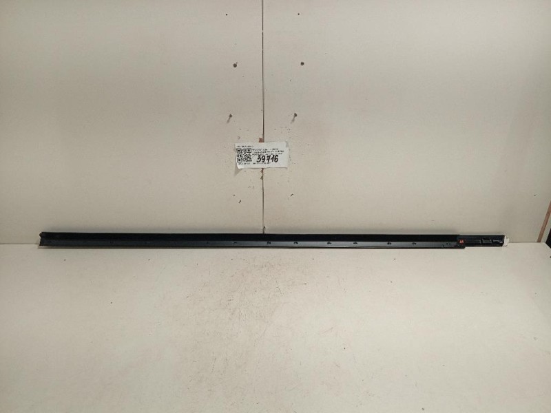 Guarnizione Raschiavetro Porta EST ANT DX 9811240480 Peugeot 3008 II 2016