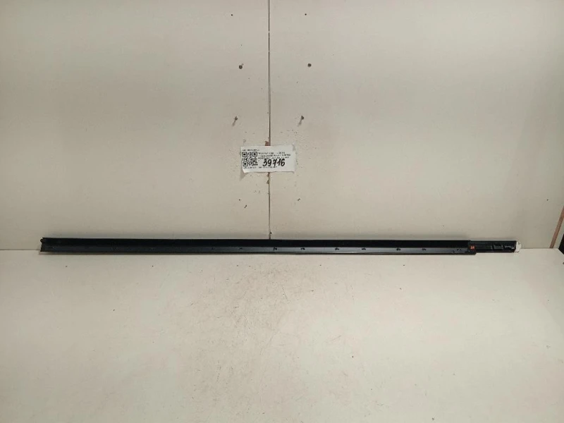 Guarnizione Raschiavetro Porta EST ANT DX 9811240480 Peugeot 3008 II 2016