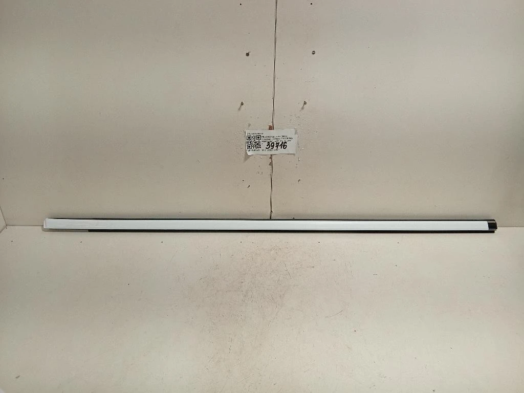 Guarnizione Raschiavetro Porta EST ANT DX 9811240480 Peugeot 3008 II 2016