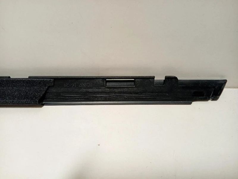 Guarnizione Raschiavetro Porta EST ANT DX 9677880980 Peugeot 308 II 2017