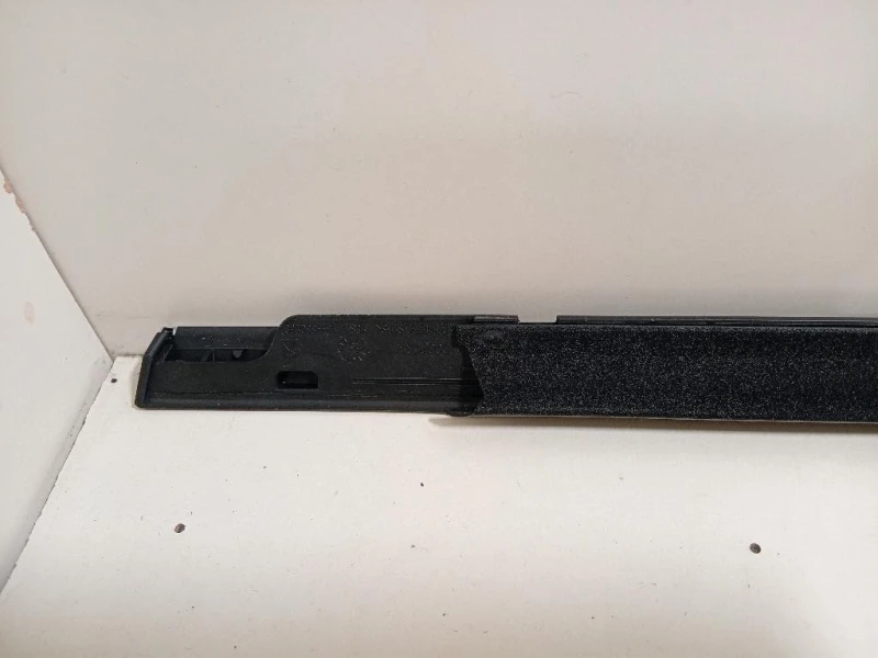Guarnizione Raschiavetro Porta EST ANT DX 9677880980 Peugeot 308 II 2017