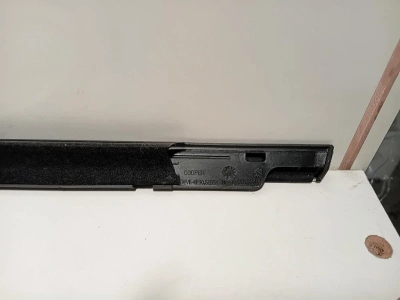 Guarnizione Raschiavetro Porta EST ANT DX 96778809TV Peugeot 308 II 2017