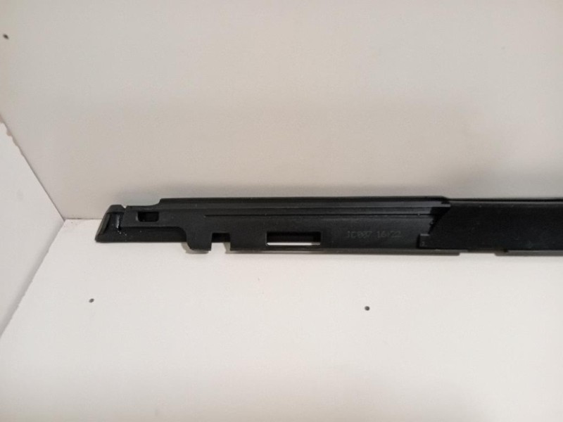 Guarnizione Raschiavetro Porta EST ANT DX 96778809TV Peugeot 308 II 2017