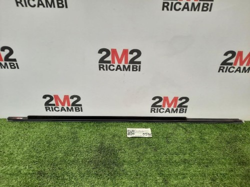 Guarnizione Raschiavetro Porta EST ANT SX