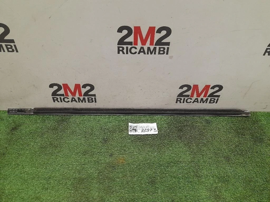 Guarnizione Raschiavetro Porta EST ANT SX 8X23F21453AD Jaguar XF I 2008