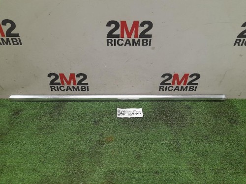 Guarnizione Raschiavetro Porta EST ANT SX 8X23F21453AD Jaguar XF I 2008