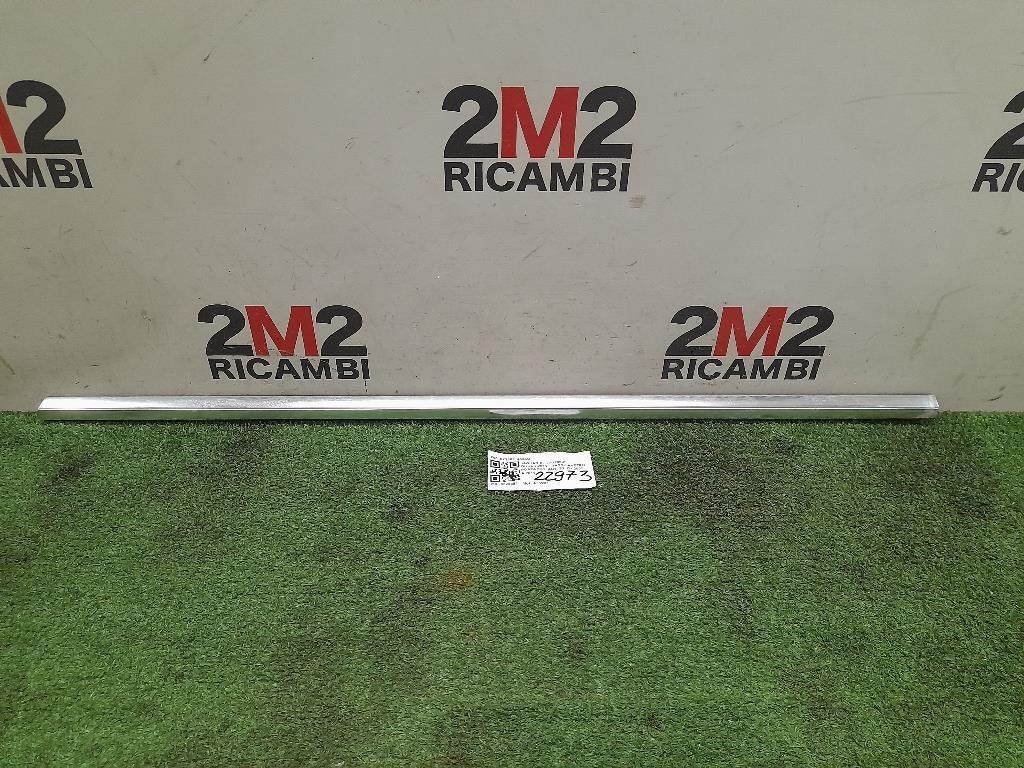 Guarnizione Raschiavetro Porta EST ANT SX 8X23F21453AD Jaguar XF I 2008