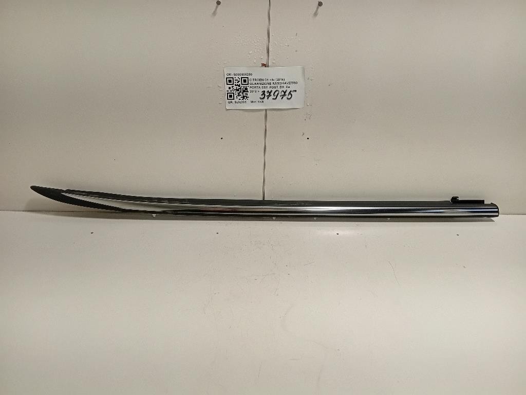 Guarnizione Raschiavetro Porta EST POST DX B000905280 Citroen C1 II 2014