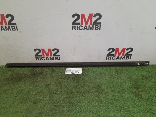 Guarnizione Raschiavetro Porta EST POST DX 9677299280 Citroen C4 Grand Picasso II 2016