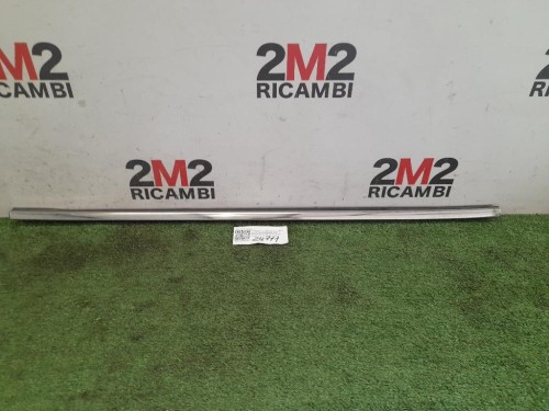 Guarnizione Raschiavetro Porta EST POST DX 9677299280 Citroen C4 Grand Picasso II 2016
