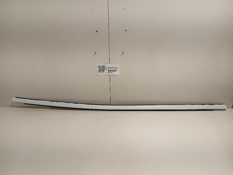 Guarnizione Raschiavetro Porta EST POST DX 9811240680 Peugeot 3008 II 2016