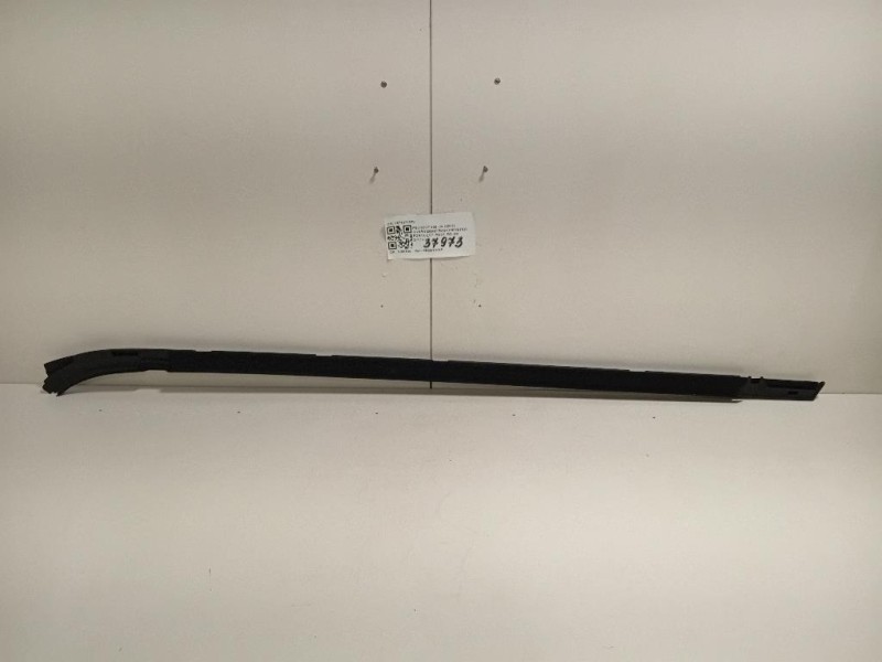 Guarnizione Raschiavetro Porta EST POST DX 96778798TV Peugeot 308 II 2017