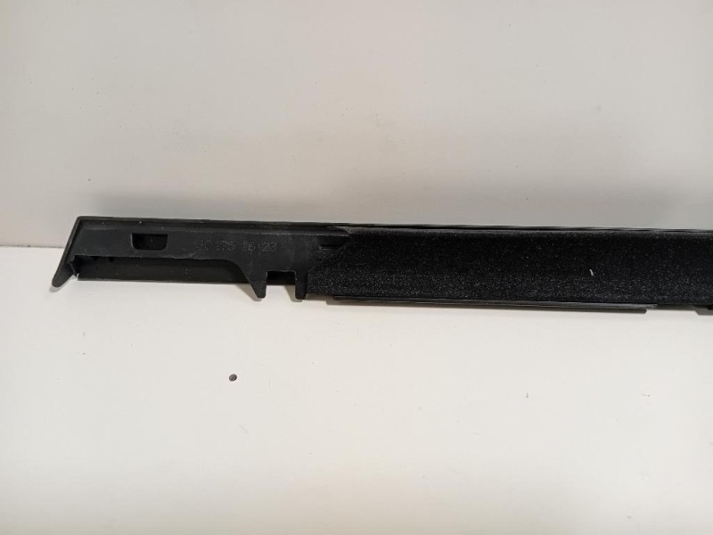 Guarnizione Raschiavetro Porta EST POST DX 96778798TV 98004072TV Peugeot 308 II 2017