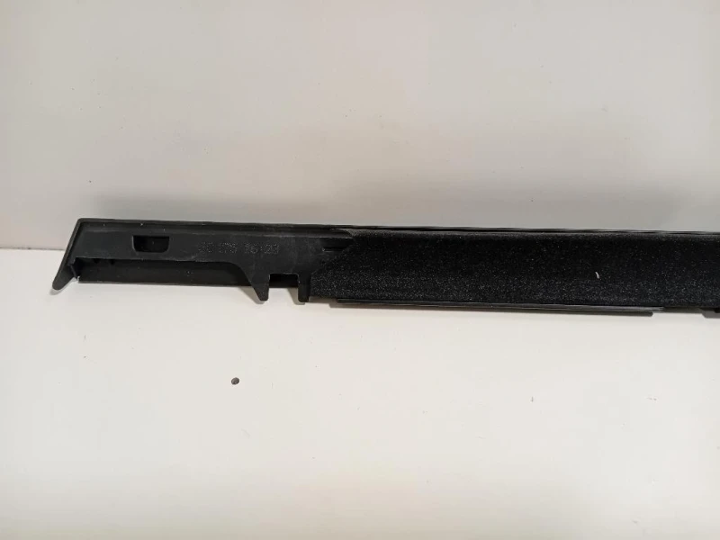 Guarnizione Raschiavetro Porta EST POST DX 96778798TV 98004072TV Peugeot 308 II 2017