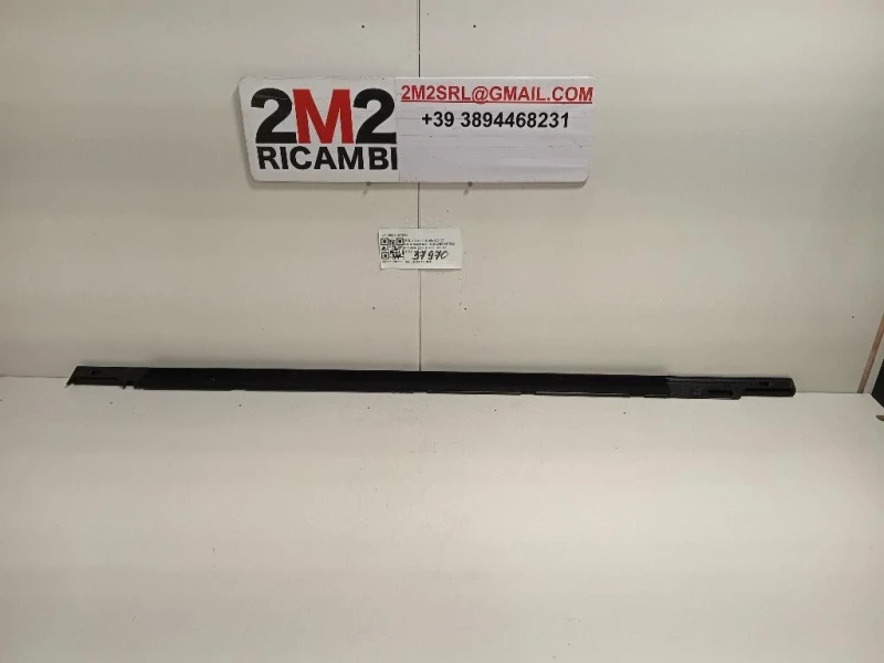 Guarnizione Raschiavetro Porta EST POST DX 96778798TV 98004072TV Peugeot 308 II 2017