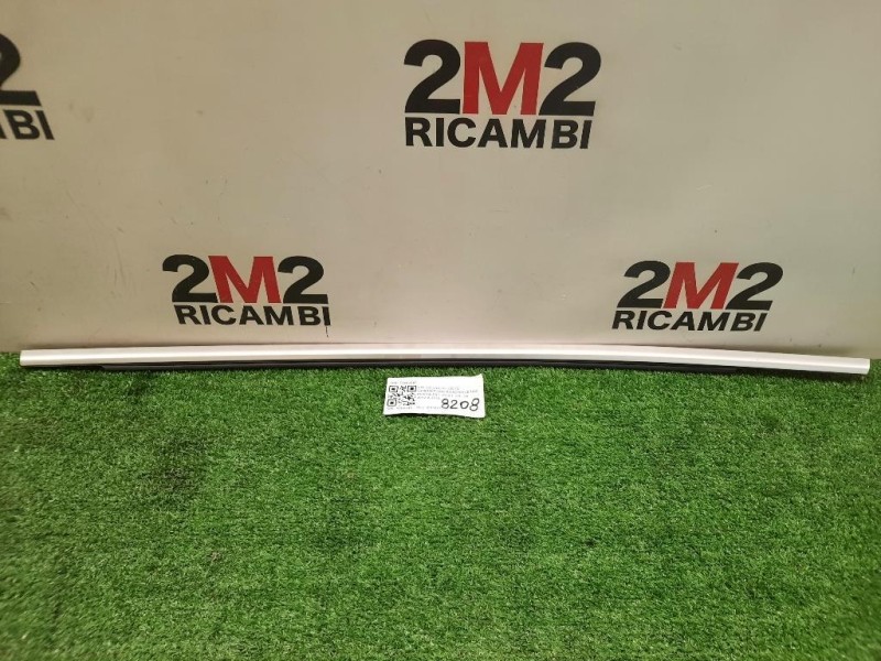 Guarnizione Raschiavetro Porta EST POST DX 31352387 Volvo V40 II 2012
